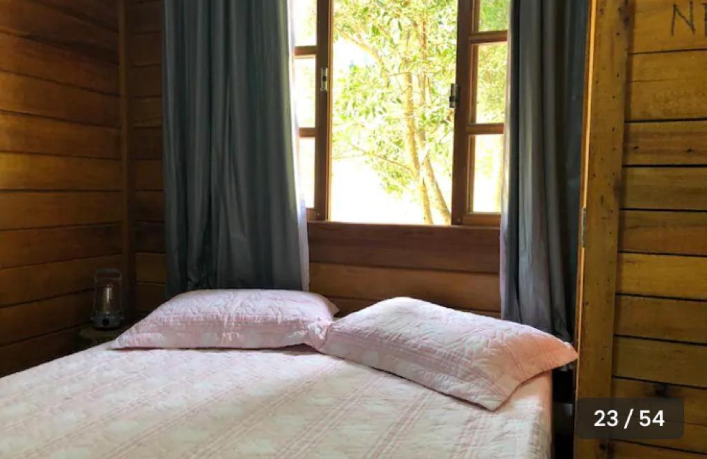 Chale Vista da Mata: Serene Mountain Retreat with Spa and Pet-Friendly Amenities Domingos Martins Exterior photo