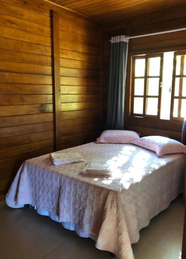 Chale Vista da Mata: Serene Mountain Retreat with Spa and Pet-Friendly Amenities Domingos Martins Exterior photo
